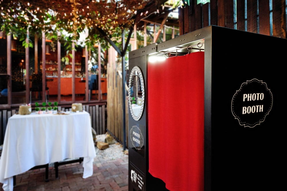 enclosed booth (side2) without SG logo.jpg